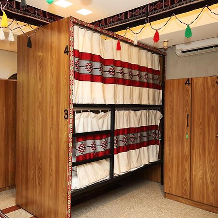 Sands Inn Hostel Рияд Екстериор снимка