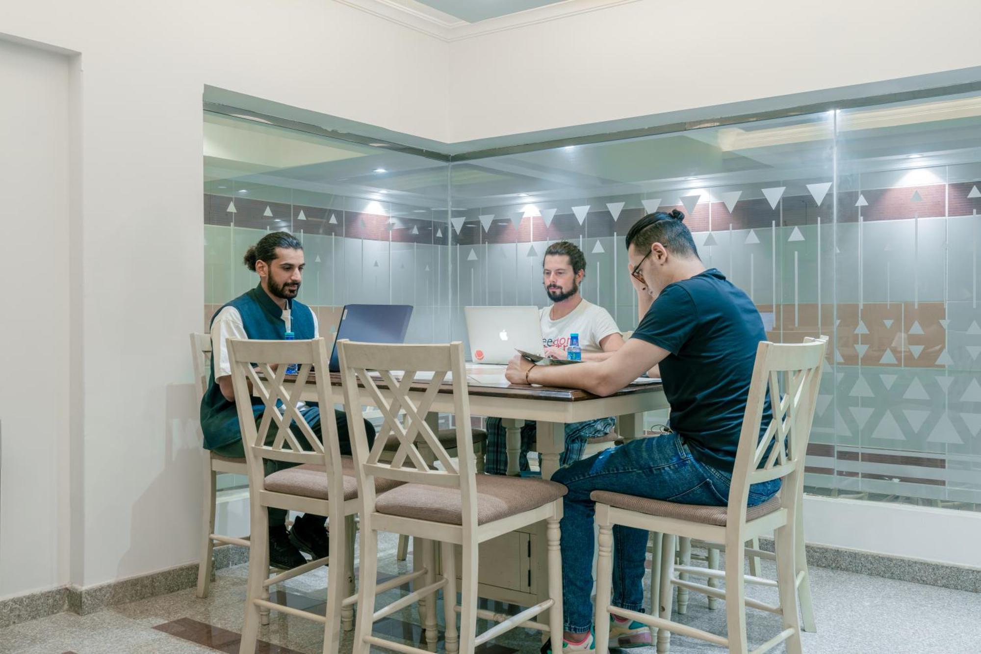 Sands Inn Hostel Рияд Екстериор снимка